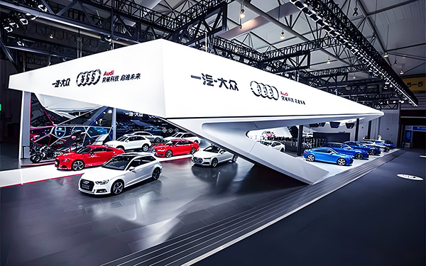 深圳展臺搭建商如何確保斜坡設計既安全又吸引人?