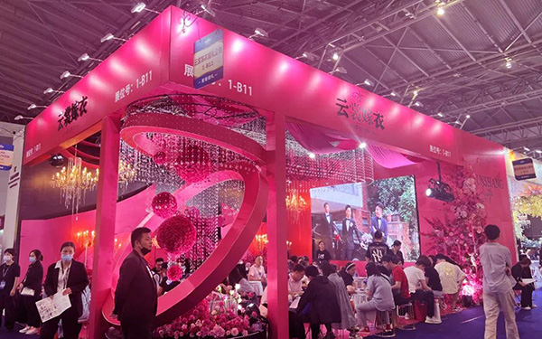 在選擇香港展臺搭建商時,應該注意哪些合同細節?