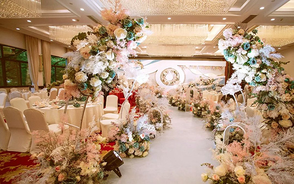 深圳展臺搭建商：如何利用好3秒吸睛，引爆客流？